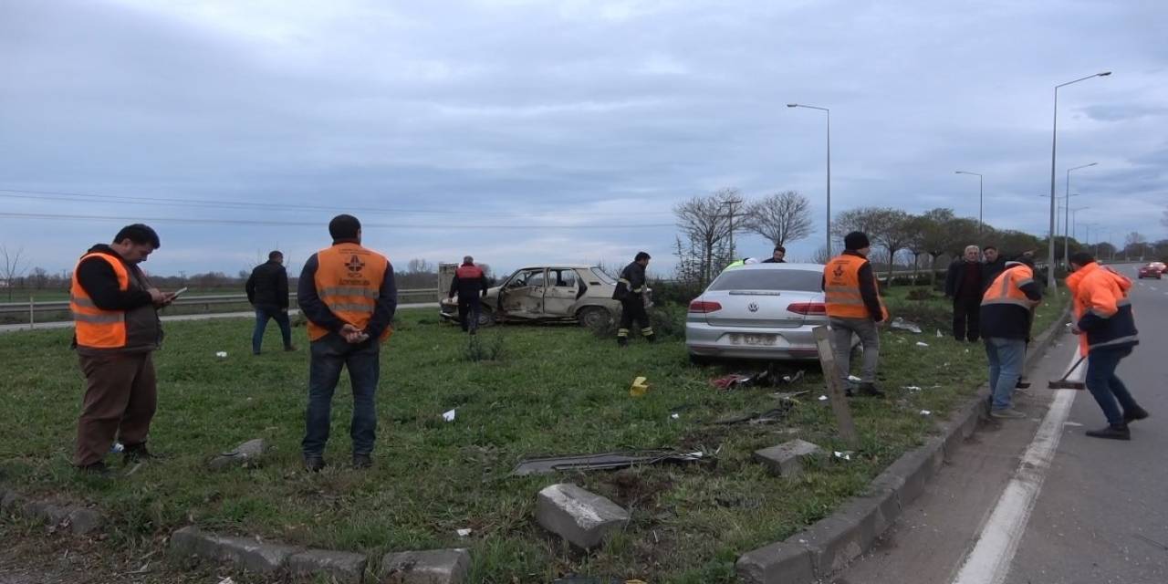 Samsun’da İki Otomobil Çarpıştı: 3 Yaralı