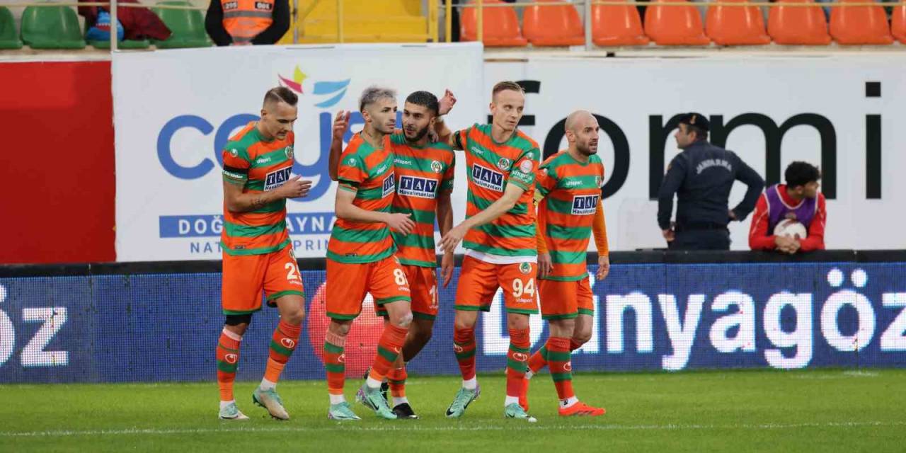 Trendyol Süper Lig: Corendon Alanyaspor: 3 - Samsunspor: 1 (Maç Sonucu)