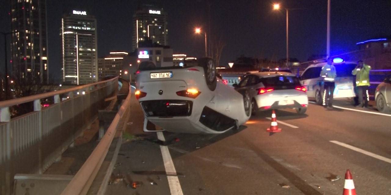 Üsküdar’da Bir Araca Çarpan Otomobil Takla Attı