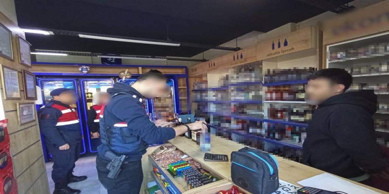 Jandarma Ekipleri Yeni Yıl Öncesi Kaçakçılara Göz Açtırmıyor