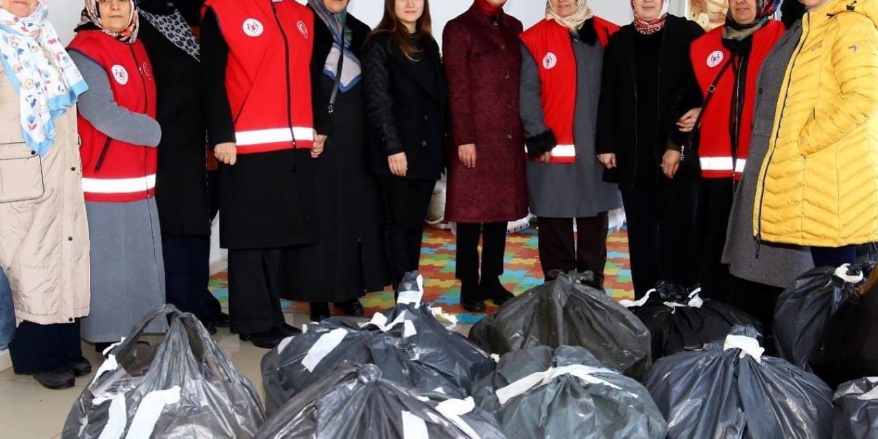 Kış Soğuğuna, ‘Gönüllü Anneler’ Yetişti