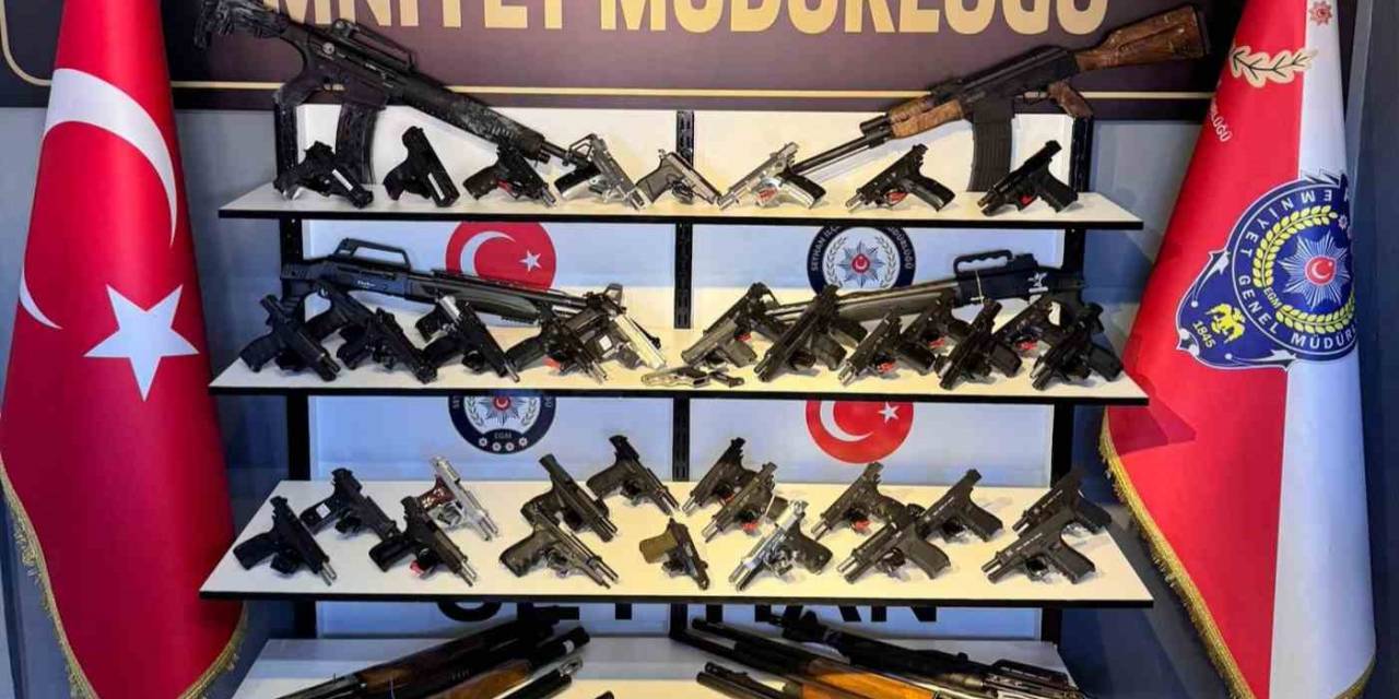 Seyhan Polisi 58 Ruhsatsız Silah Ele Geçirdi, 12 Kişi Tutuklandı