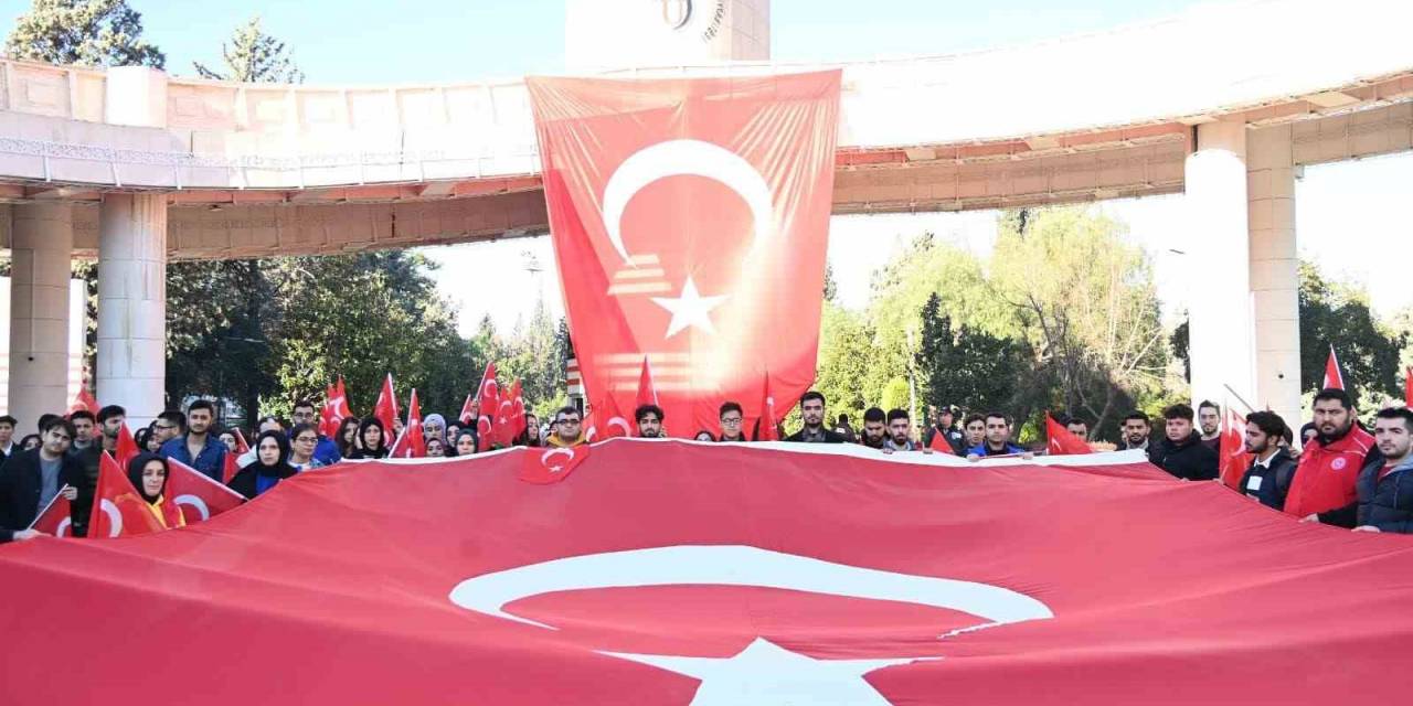 Osmaniye’de Üniversite Öğrencilerinden Teröre Lanet Yürüyüşü