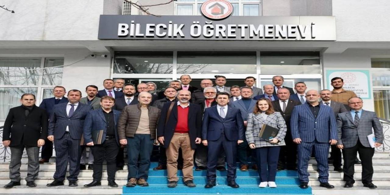 Yardımsever İnsanlarla Bir Arada