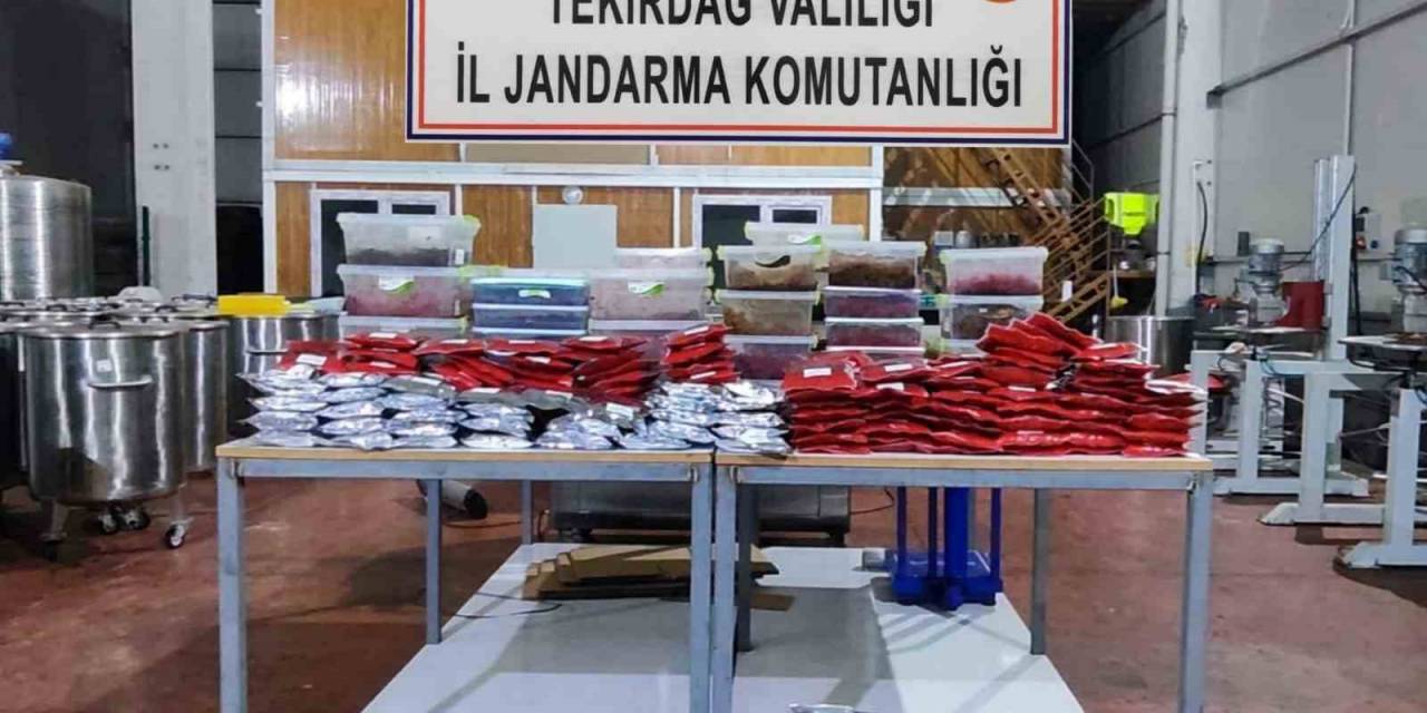 Kargodan Bandrolsüz Nargile Tütünü Satarken Yakalandı