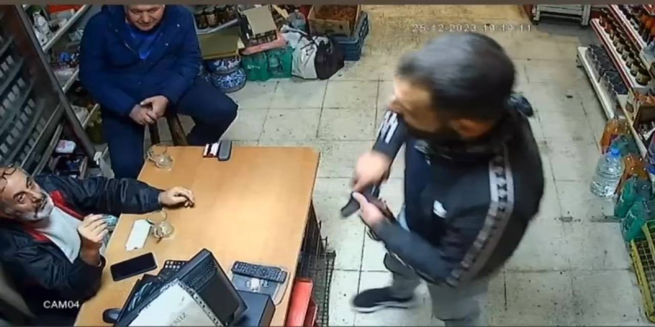Tekel Bayisinden Borç Sigara İstedi, Alamayınca Silah Zoruyla 2 Adet Sigara Gasp Etti