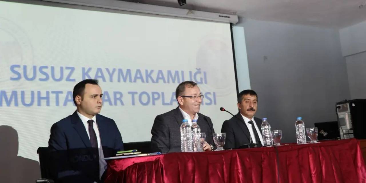 Kars Valisi Polat, Susuz’da Muhtarlarla Buluştu