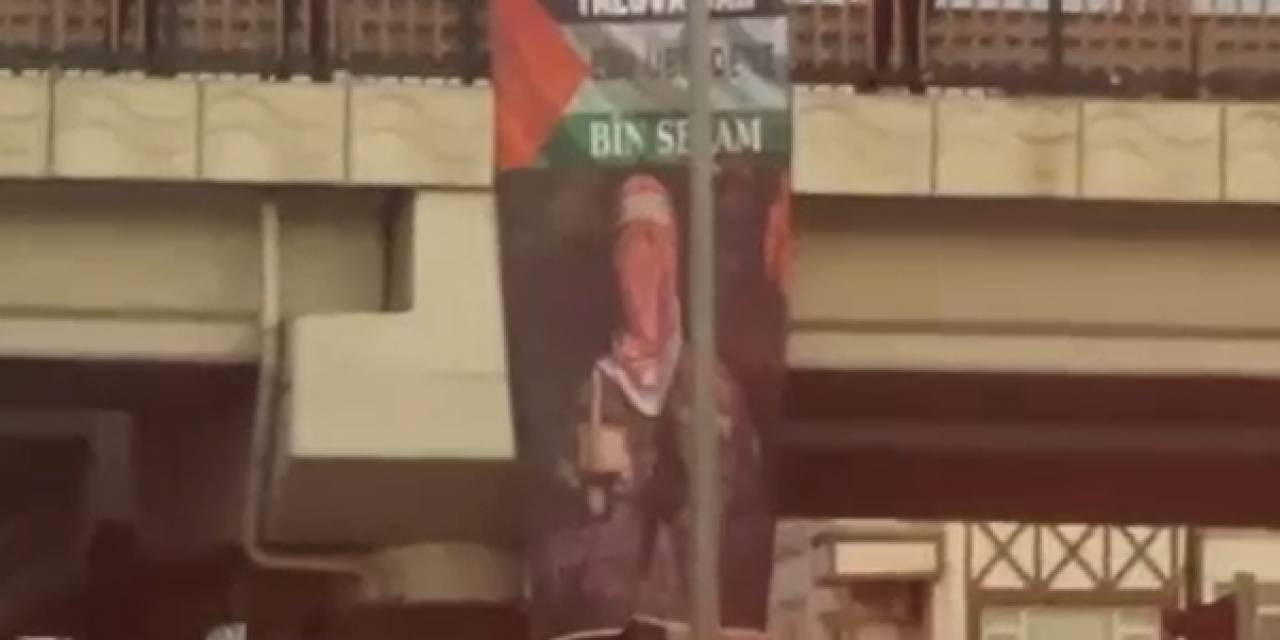 Yalova’da Köprülü Kavşakta Filistin’e Destek Eylemi