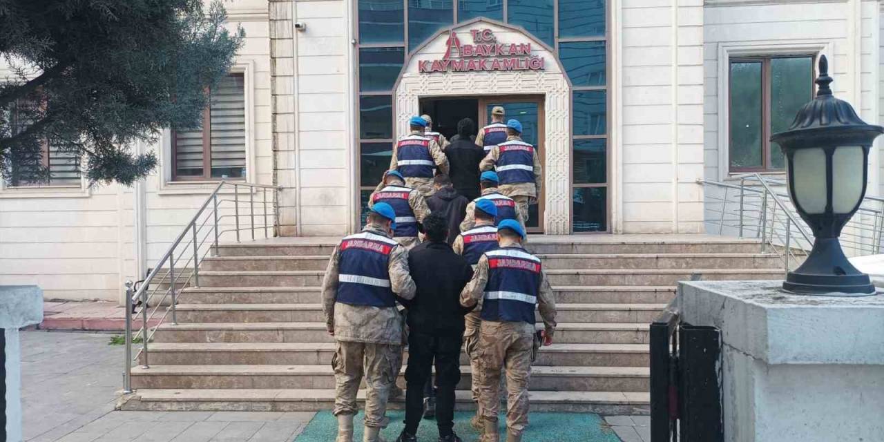 Düzensiz Göçmen Organizatörü 5 Kişi Tutuklandı