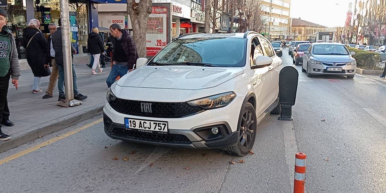 Otomobil İle Çarpışan Motosiklet Sürücüsü Yaralandı