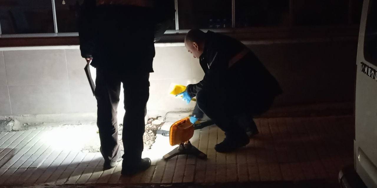 Tüfekle Dernek Kapısına Dayanan Şahıs Polis Ekipleri Tarafından Yakalandı