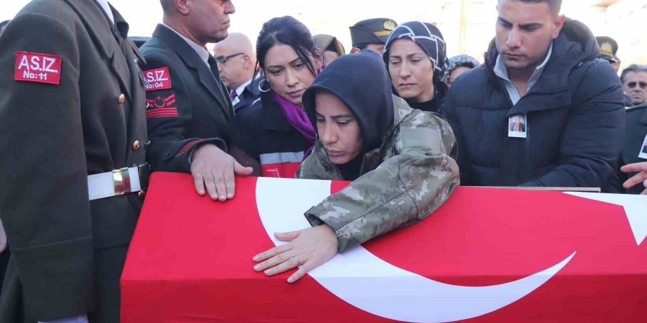 Cumhurbaşkanı Erdoğan Şehit Ailesiyle Görüştü