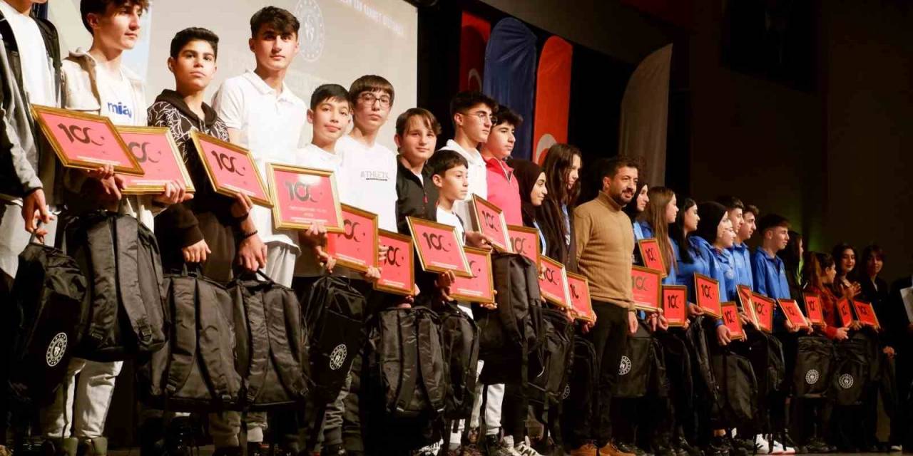 Erzurum’da "Sporun Enleri" Ödüllerini Aldı