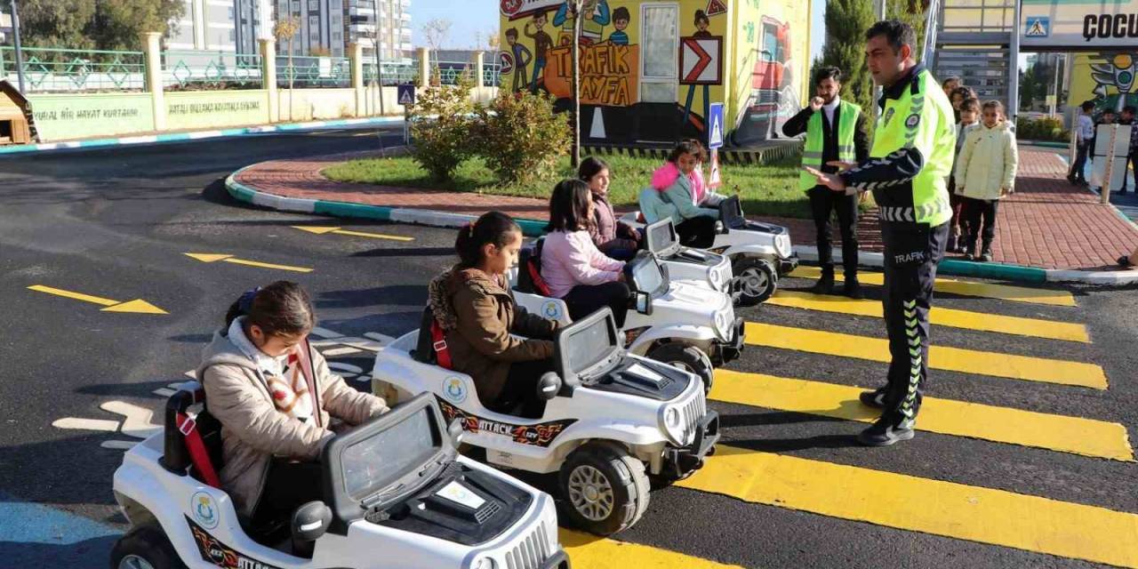 Haliliye Belediyesi İle 4 Bin Çocuğa Trafik Bilinci Aşılandı