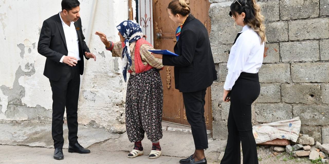 Osmaniye’de Mobil Halkla İlişkiler Birimi, Vatandaşların Beklenti Ve Taleplerini Dinliyor