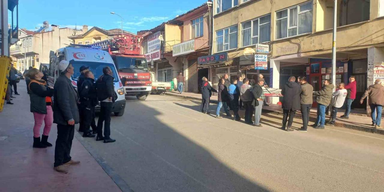 Sinop’ta İntihar Girişimini Belediye Başkanı Engelledi