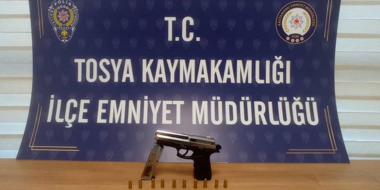 Silah Sesi Gelen Ev Polisi Harekete Geçirdi, Ruhsatsız Tabanca Ele Geçirildi
