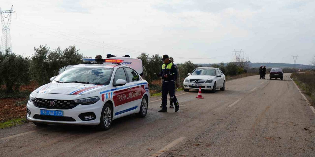 Şarampole Uçan Aracın Sürücüsü Ağır Yaralandı