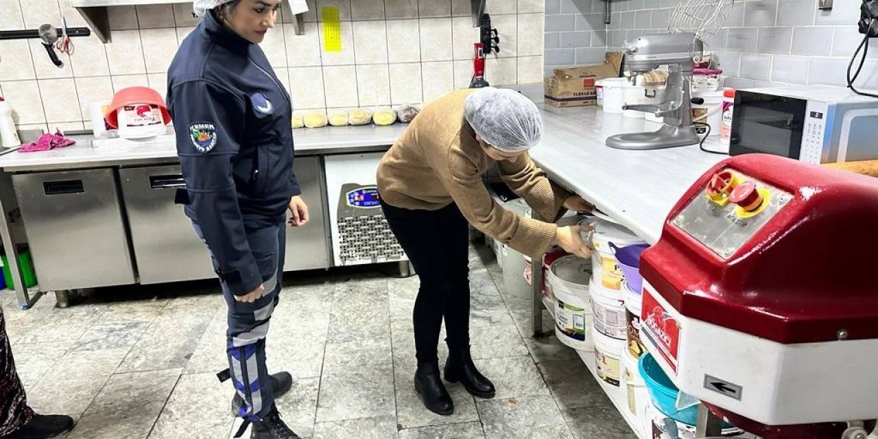 Kemer’de Zabıta Ekiplerinden Yılbaşı Öncesi Denetim
