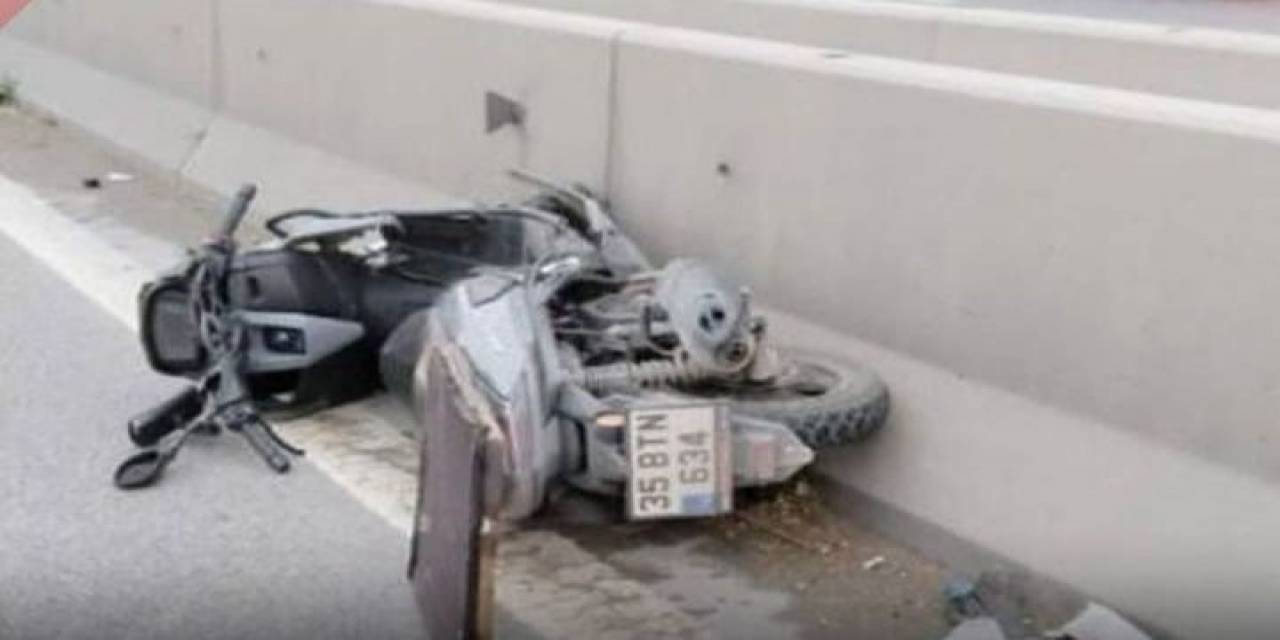 İzmir’de Otomobilin Çarptığı Motokurye Hayatını Kaybetti