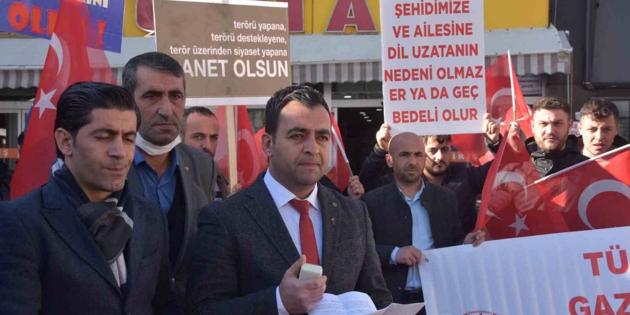 Gaziler Ve Şehit Aileleri Vakfı Hdp Önünde Basın Açıklaması Yaptı