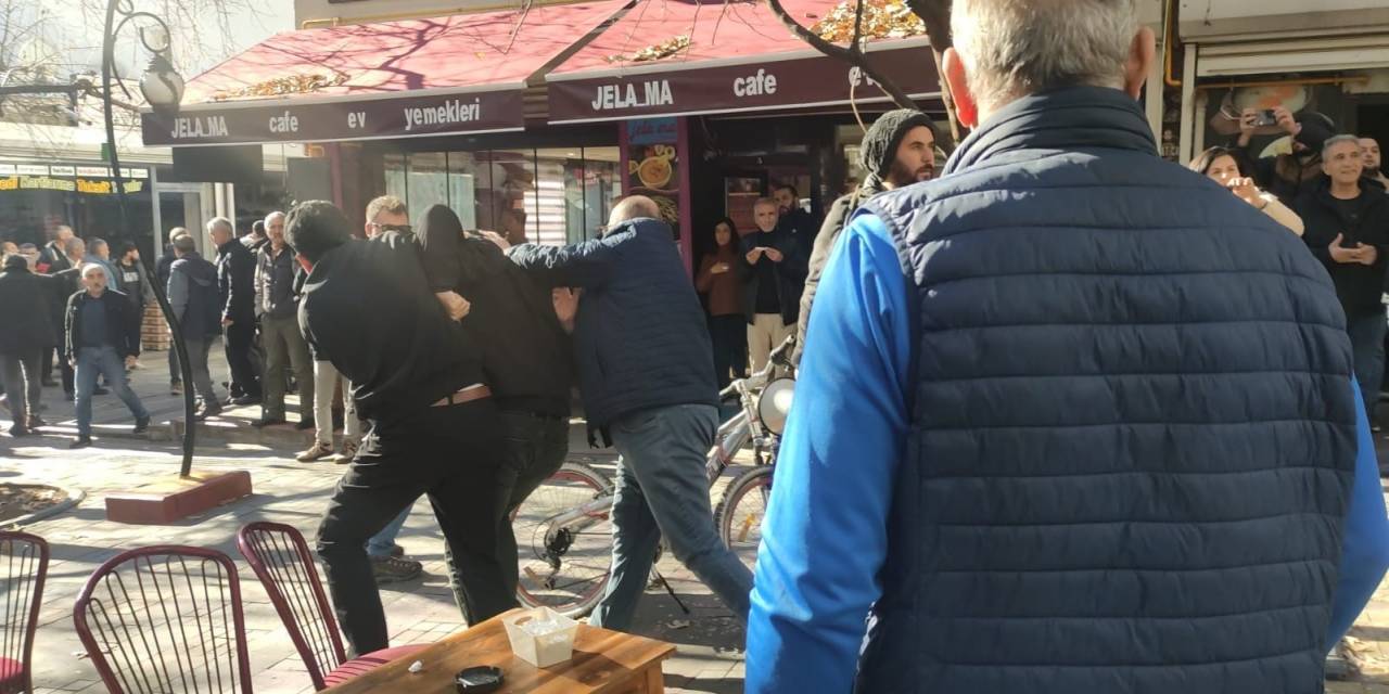 Tunceli’de Sınır Ötesi Operasyonları Protesto Eden Dem Partililere Müdahale: 6 Gözaltı