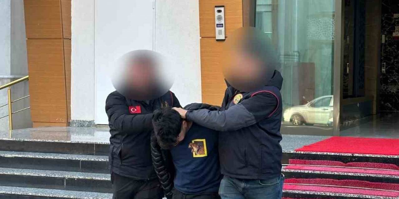 Şehitlere Ve Cumhurbaşkanı’na Hakaret Eden Zanlı Tutuklandı