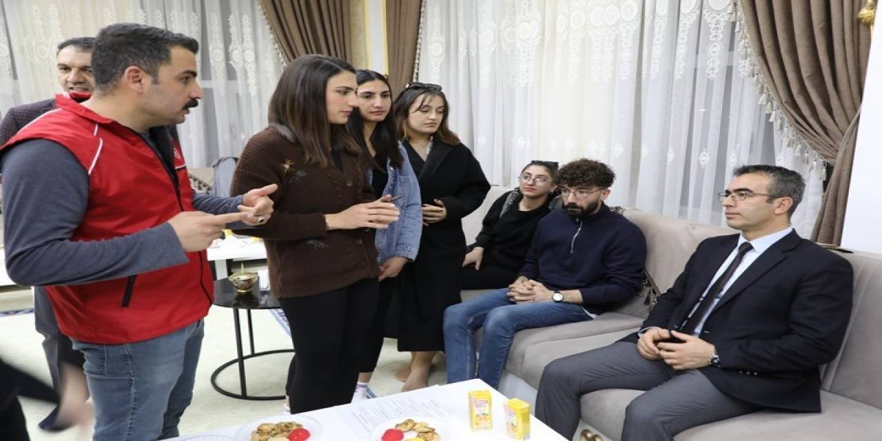 Ağrı’da Öğrenci Kulüp Başkanlarıyla Toplantı