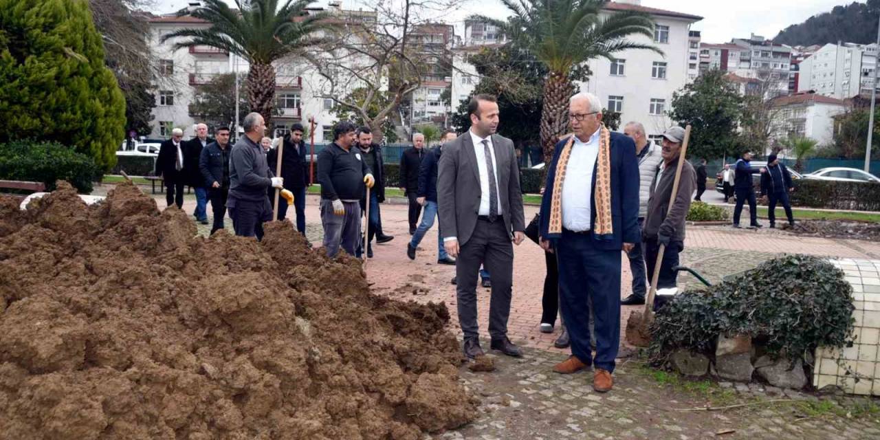 Afette Zarar Gören Sahildeki Çalışmalar Sürüyor