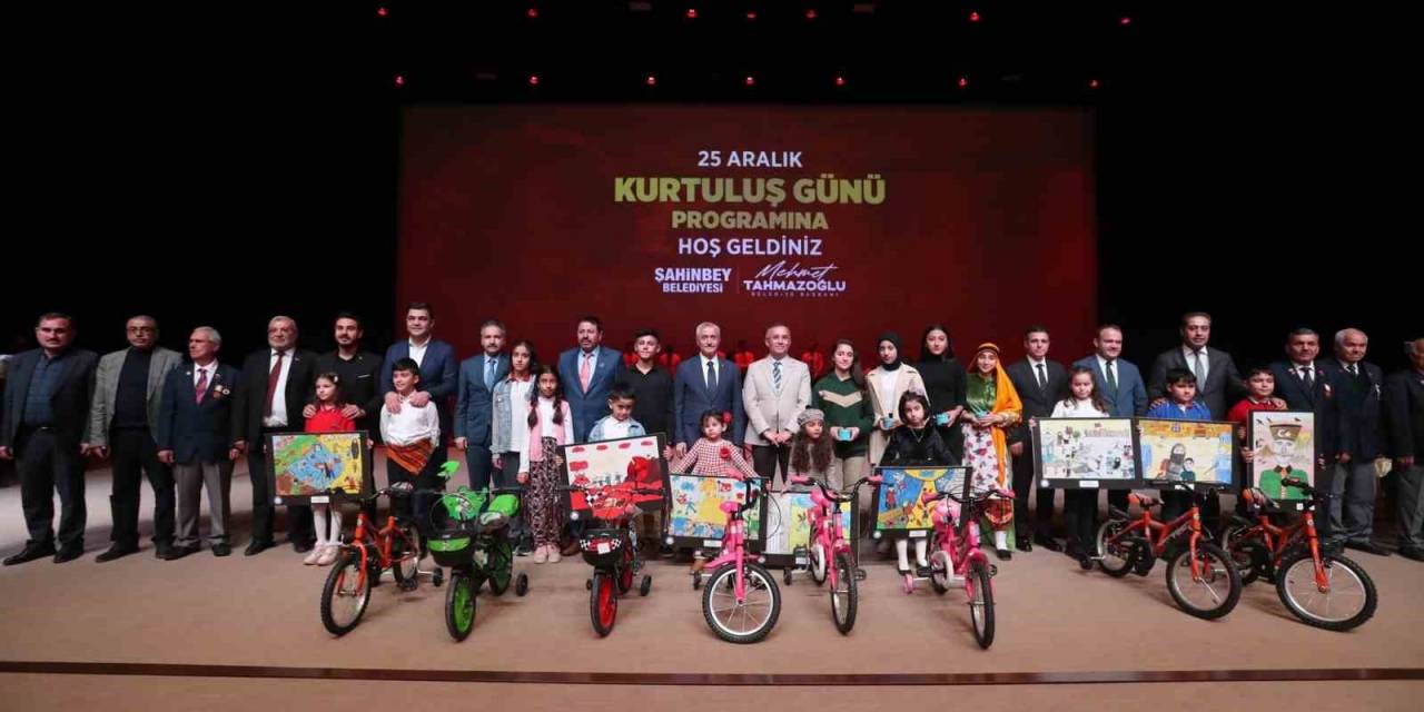 Şahinbeyli Konservatuar Öğrencileri Destansı Mücadeleyi Canlandırdı