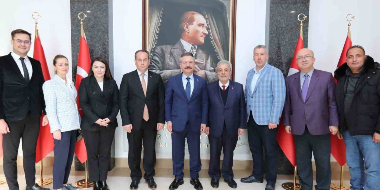 Vali Aksoy’a Faaliyetleri Hakkında Bilgi Verdiler