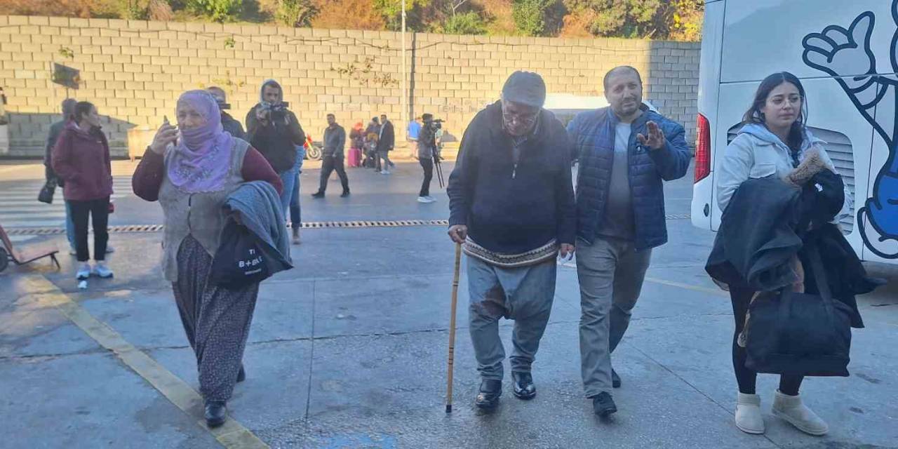 Kuzey Marmara Otoyolu’ndaki Katliam Gibi Kazada Dehşeti Yaşayan Yolcular İstanbul’a Getirildi