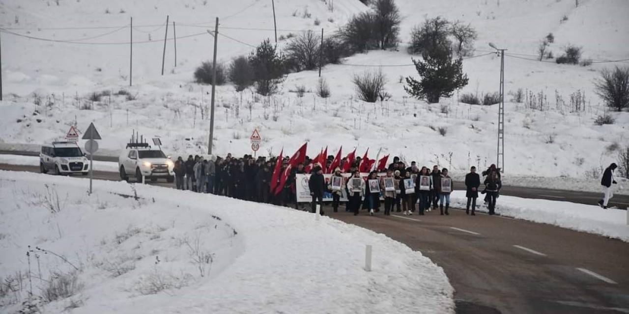 Giresun’da Şehitler İçin Yürüyüş Yapıldı