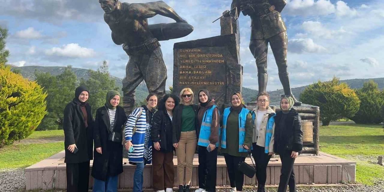 Balıkesirli Gençlere Tarih Ve Medeniyet Alan Gezisi