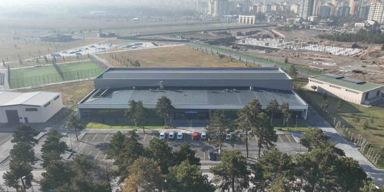 Başkan Büyükkılıç: "Millet Bahçe’mizde Sosyal Yaşam Merkezi Ve Spor Tesisimizi Hizmete Açıyoruz"