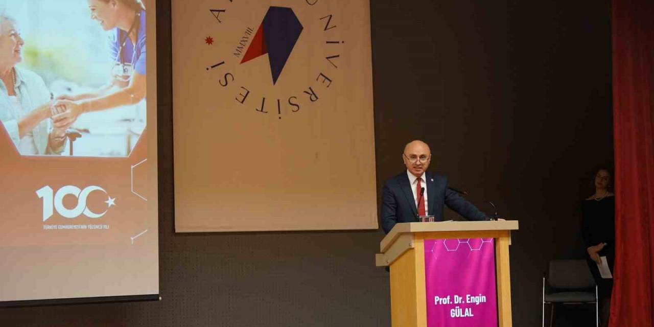 “Hemşirelik Mesleğinde Hizmet Ve Eğitim Kalitesi Bir Arada Düşünülmeli”