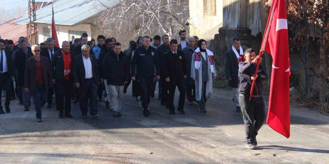 Sarıveliler’de “Sarıkamış Şehitlerini Anma Günü Yürüyüşü” Düzenlendi
