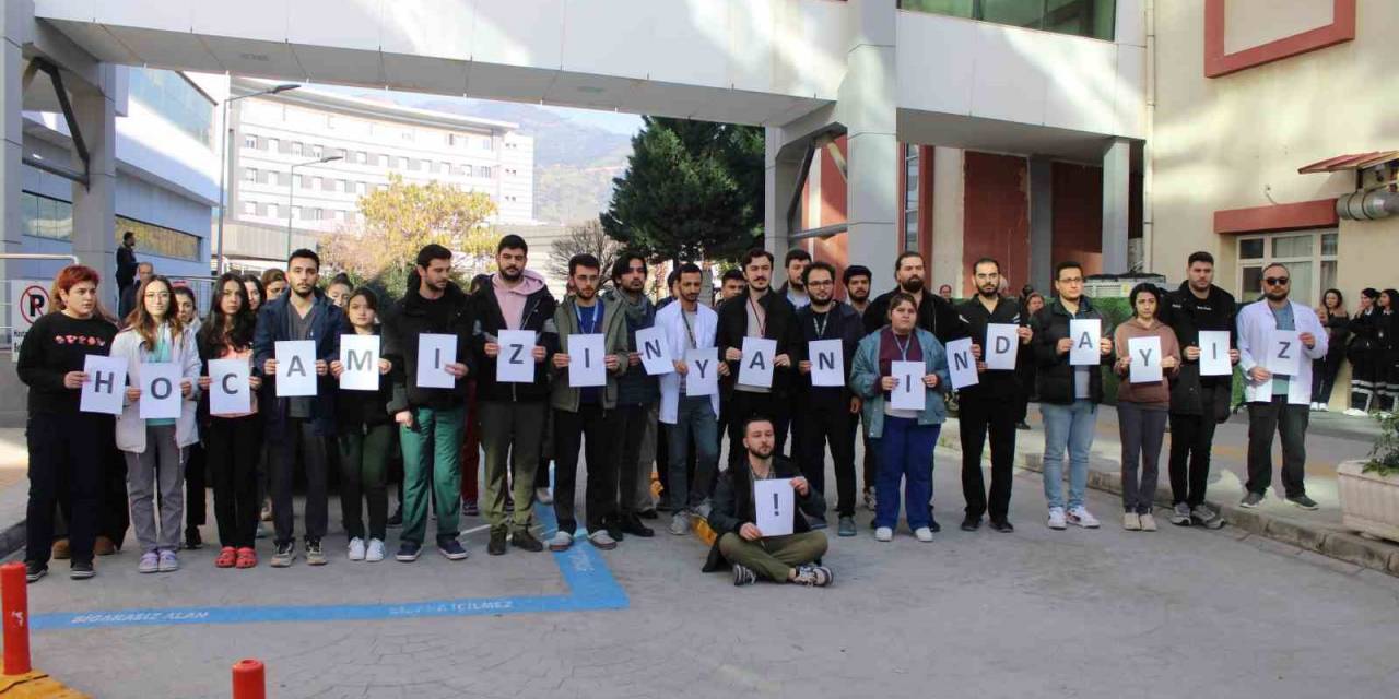 Saldırıya Uğrayan Doktora, Sadece Öğrencileri Sahip Çıktı