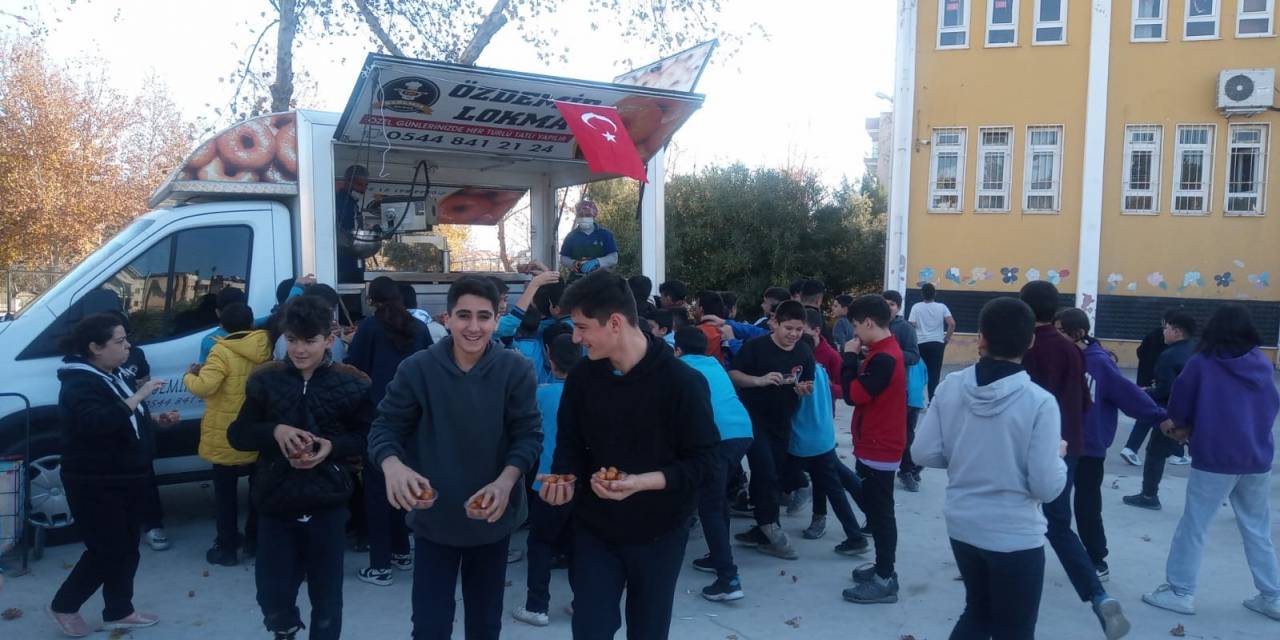 Milaslı Vatandaş Şehitler İçin Lokma Hayrı Yaptı