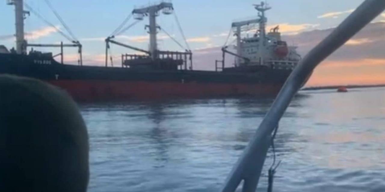 Karadeniz’de Yük Gemisi Mayına Çarptı: 2 Yaralı