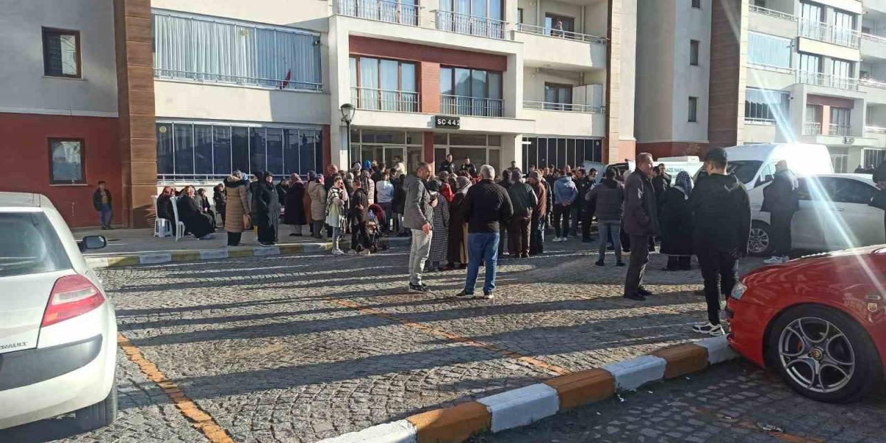 Başkent’te Bekçi Eşini Öldürüp İntihar Etti