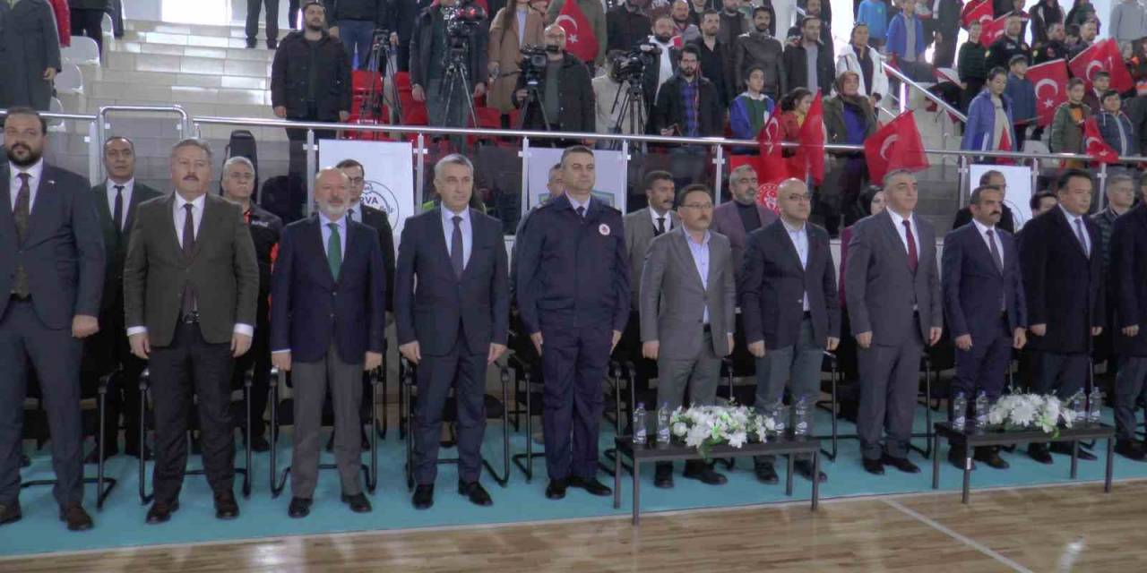 Vali Çiçek: “Hiçbir Gencimizi Yalnız, Hiçbir Çocuğumuzu Kimsesiz Bırakmayacağız”