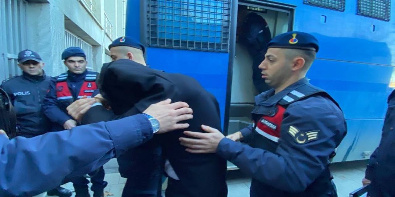 14 Yaşındaki İki Kıza Cinsel İstismar Davasında 23 Sanığa Hapis Cezası
