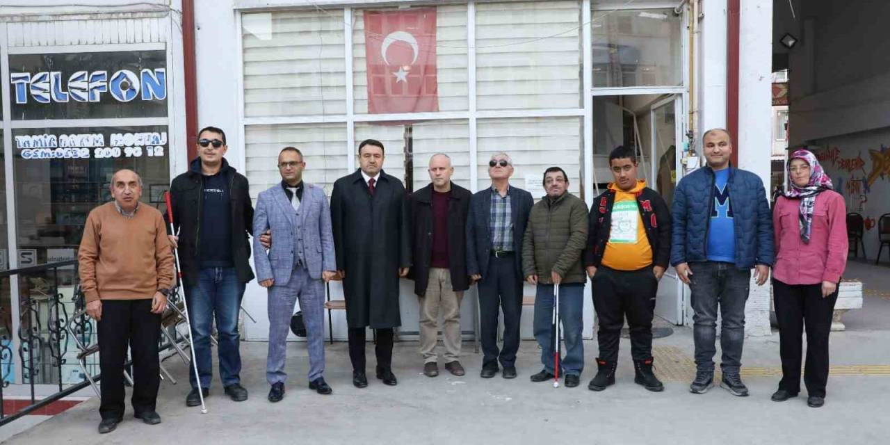 Kütahya Valisi Işın, Altı Nokta Körler Derneğinin Talep Ve Önerilerini Dinledi