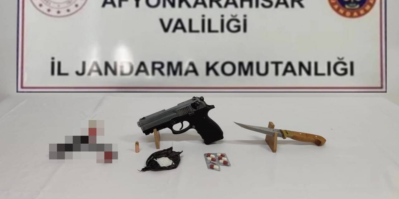 Denizli’den Getirdiği Uyuşturucuyu Satamadan Jandarmaya Yakalandı