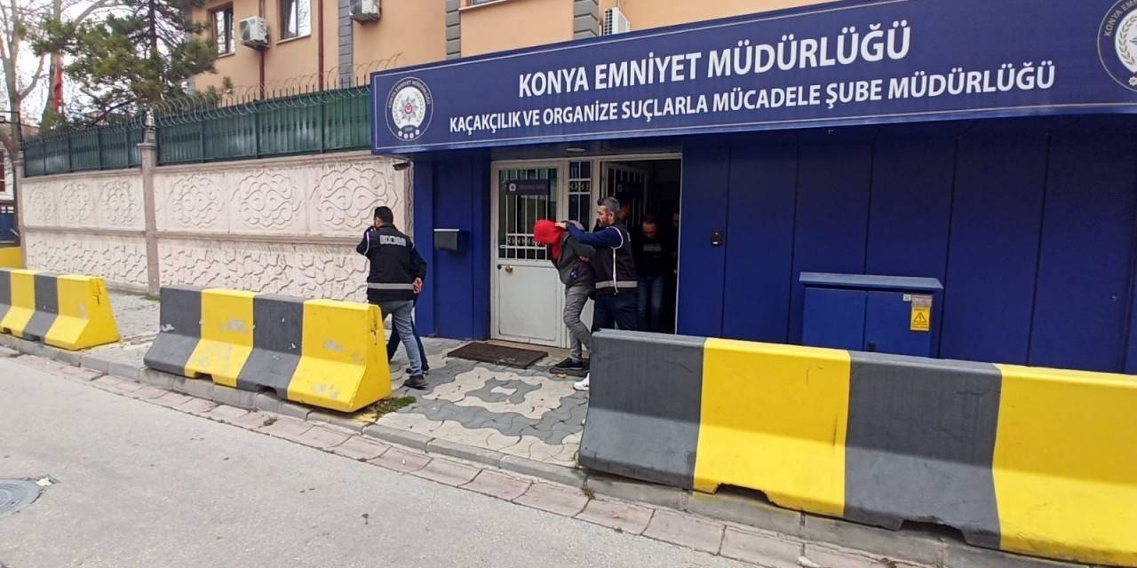 Bakıcısı Yaşlı Adama Boş Senet İmzalattı, Ölünce 2,5 Milyonluk Senetler İcraya Verildi