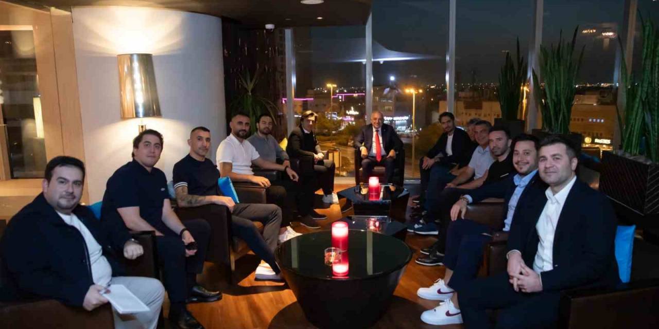Tff Başkanı Büyükekşi, Türk Futbolunun Unutulmaz İsimleriyle Bir Araya Geldi