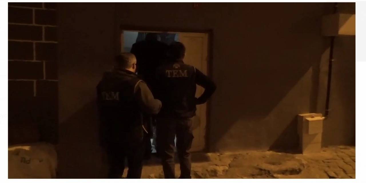 Siirt’te Pkk/kck Terör Örgütü Propagandası Yapan 9 Kişi Yakalandı