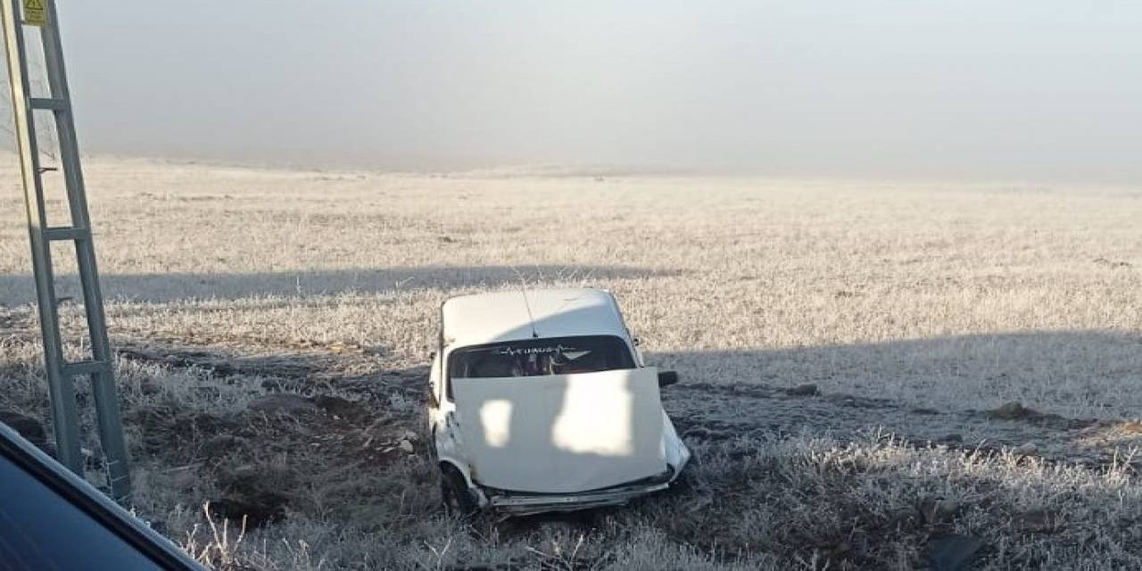 Elazığ’da Gizli Buzlanma Kazaya Neden Oldu, 1 Kişi Yaralandı