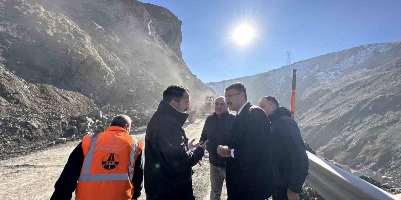 Vali Çelik, Heyelan Bölgesinde İncelemelerde Bulundu
